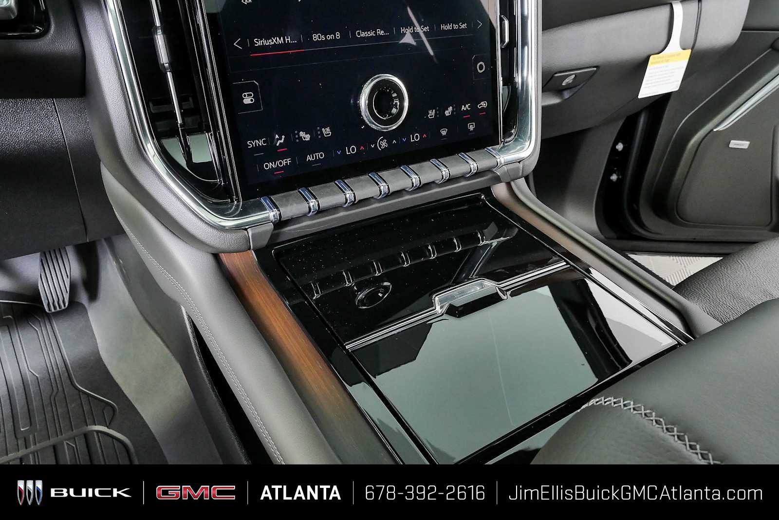 New 2026 GMC Yukon Denali w/ Denali Reserve Package AWD/4WD image 18