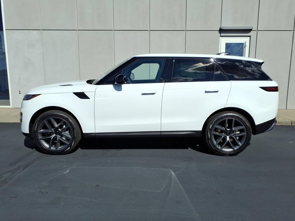 New 2027 Land Rover Range Rover Sport SE AWD/4WD image 3