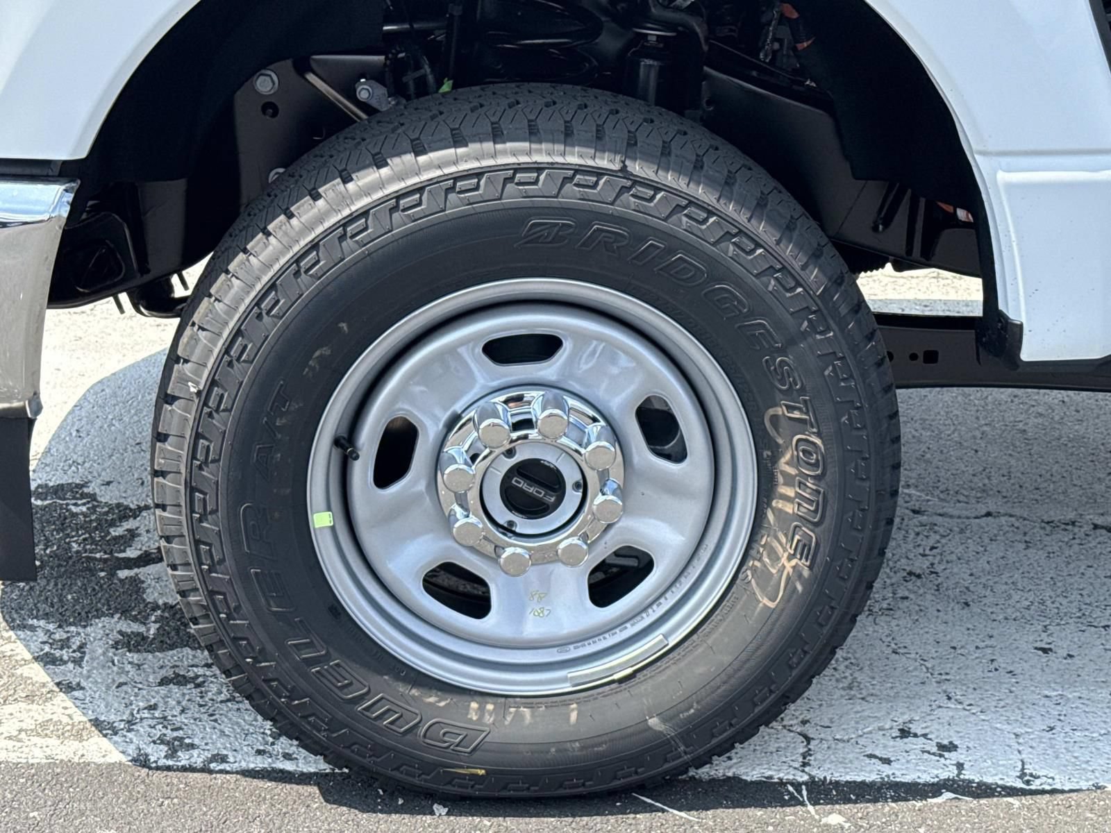 New 2027 Ford F350 XL w/ FX4 Off-Road Package AWD/4WD image 9