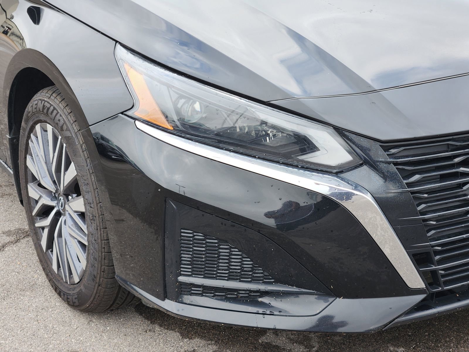 Used 2023 Nissan Altima 2.5 SV AWD/4WD image 10
