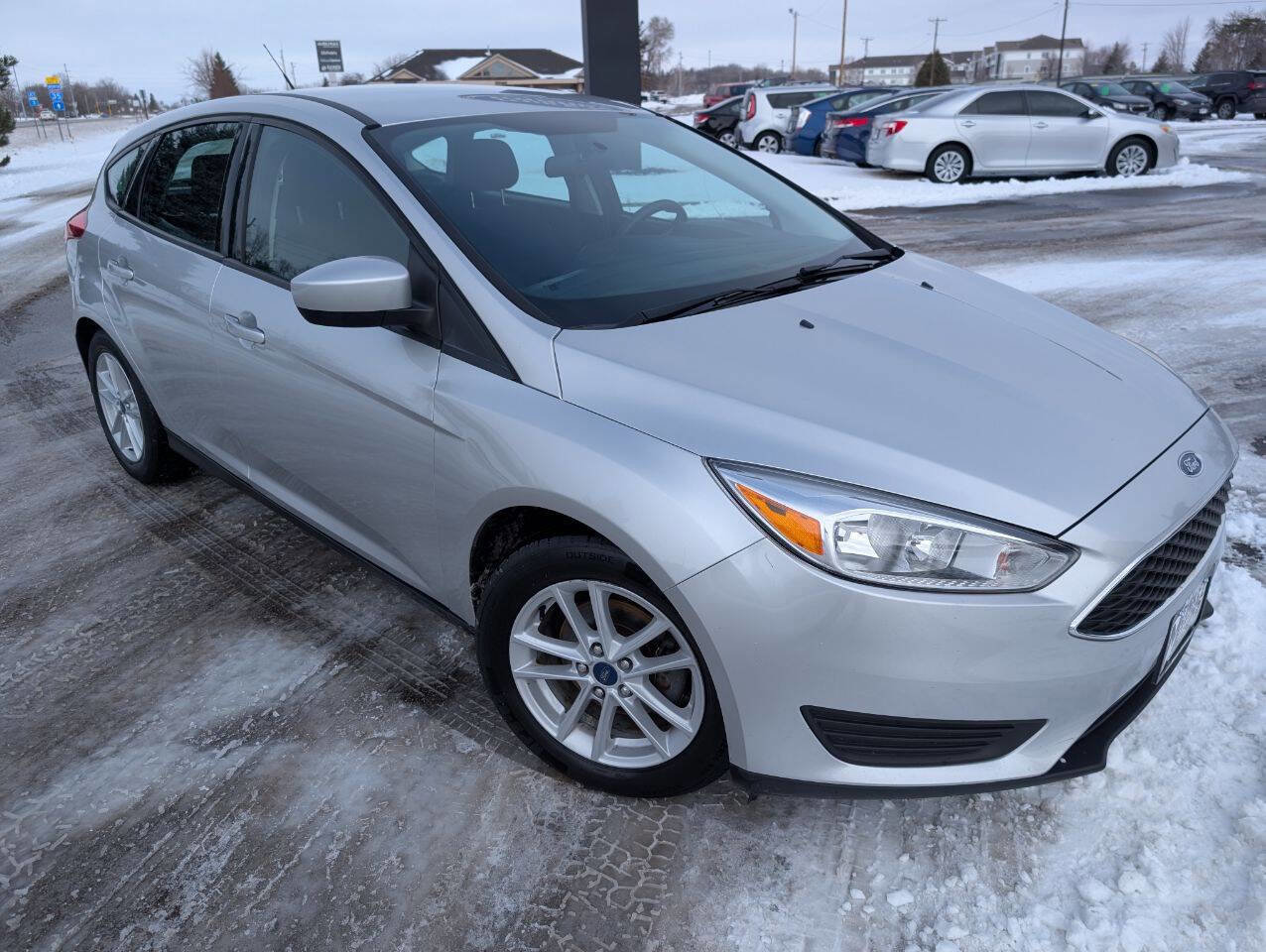 Used 2018 Ford Focus SE image 3