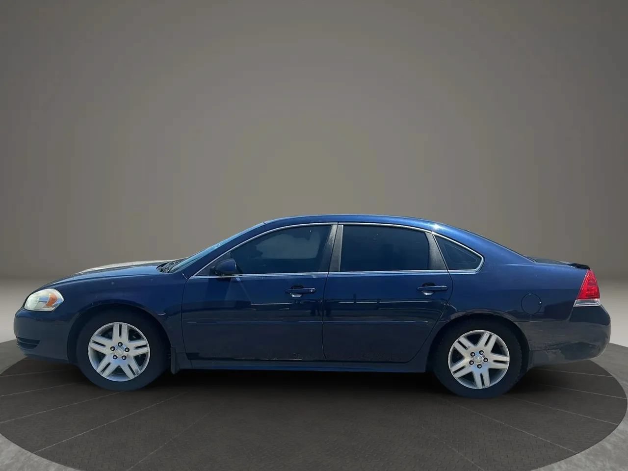 Used 2012 Chevrolet Impala LT w/ LT Sunroof Package FWD image 4
