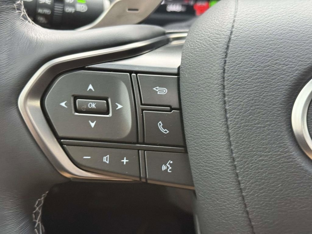 Used 2025 Lexus LX 700h Overtrail image 21