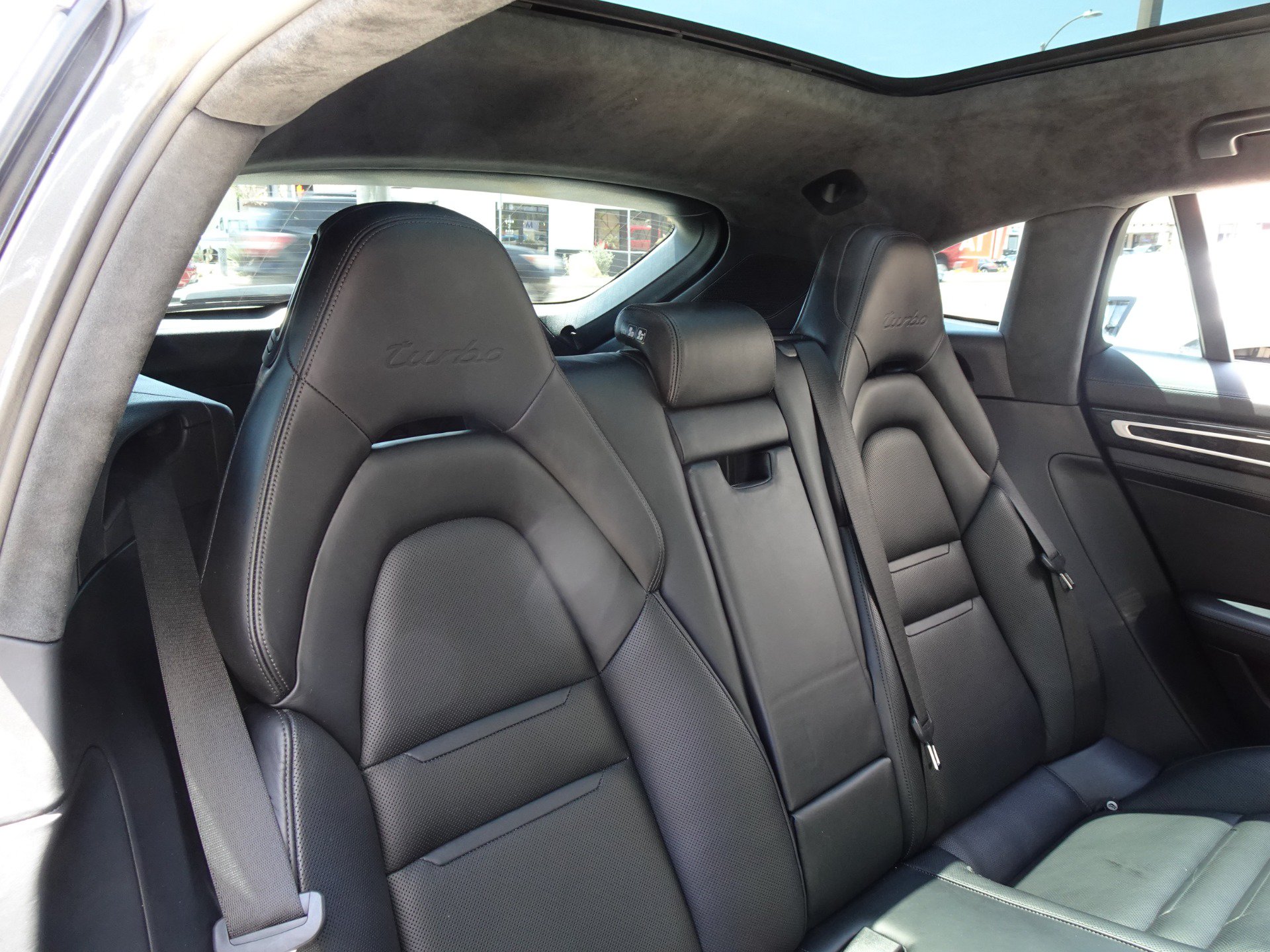 Used 2018 Porsche Panamera Turbo Sport Turismo AWD/4WD image 19