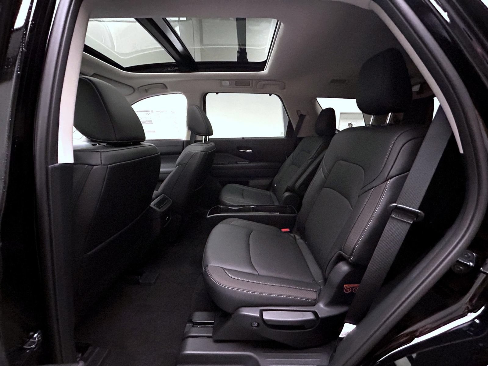 New 2026 Nissan Pathfinder SL w/ SL Premium Package AWD/4WD image 20