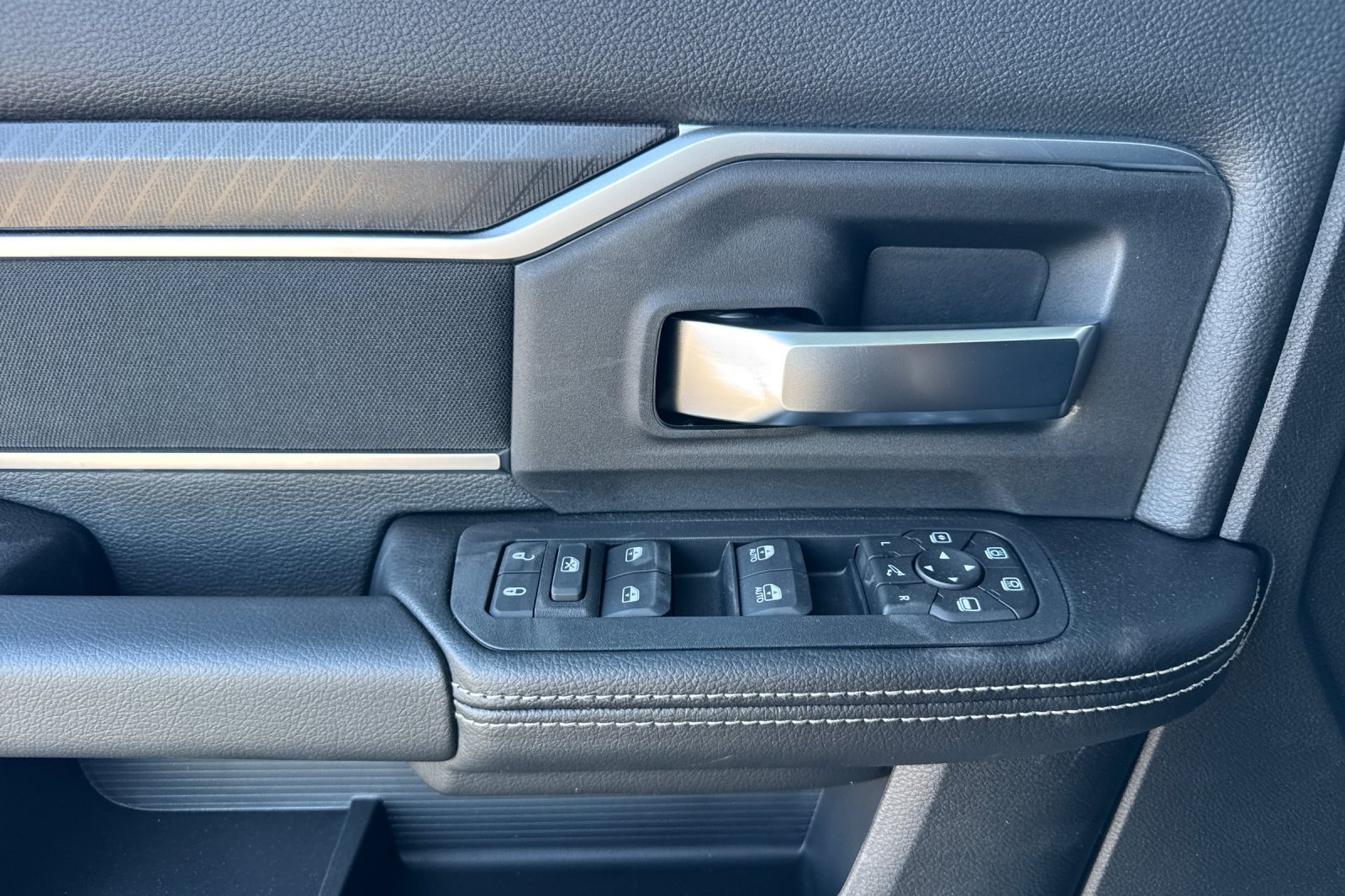 New 2026 RAM 3500 Big Horn AWD/4WD image 10