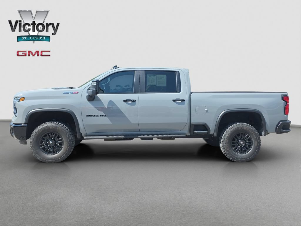 Used 2025 Chevrolet Silverado 2500 ZR2 w/ Technology Package AWD/4WD image 6