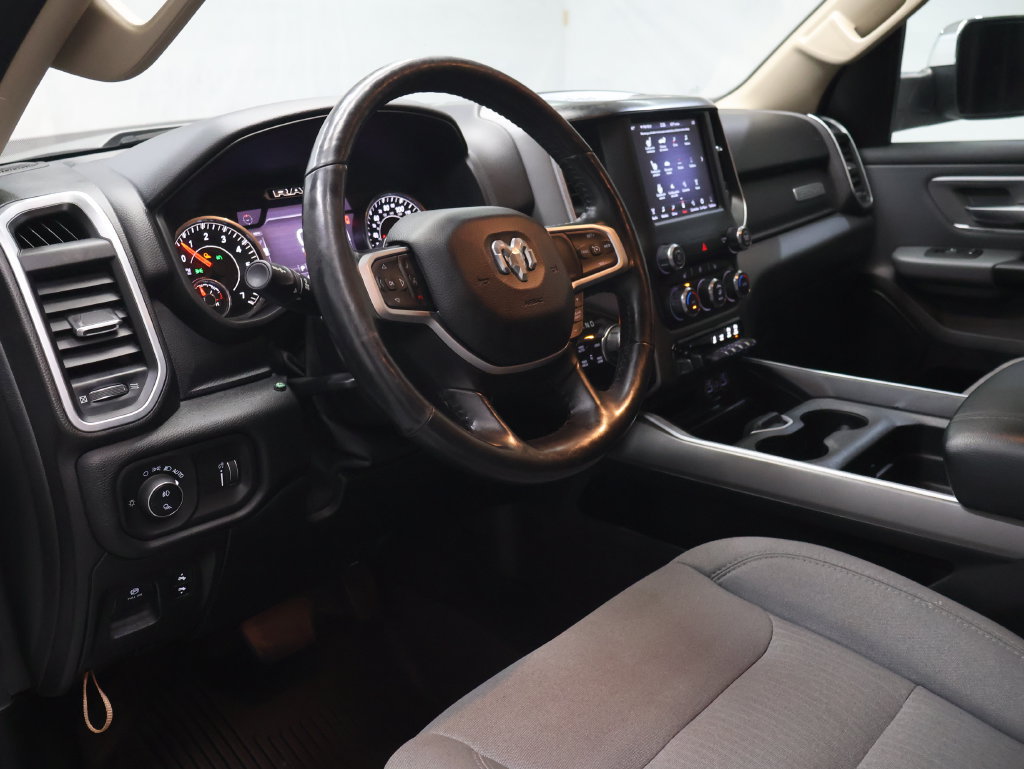 Used 2020 RAM 1500 Big Horn AWD/4WD image 17