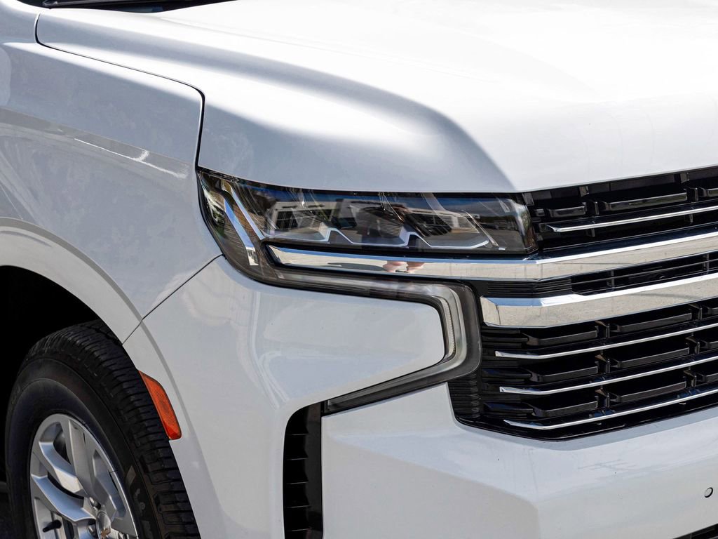 Used 2022 Chevrolet Suburban LT AWD/4WD image 32