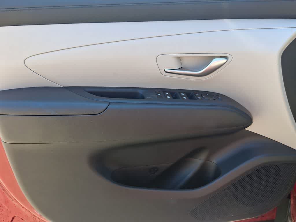 Used 2025 Hyundai Tucson SEL AWD/4WD image 11