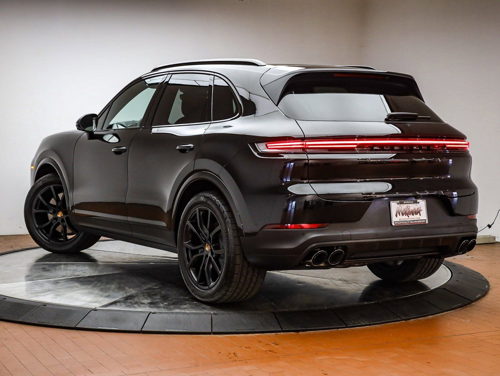 Certified 2026 Porsche Cayenne image 3