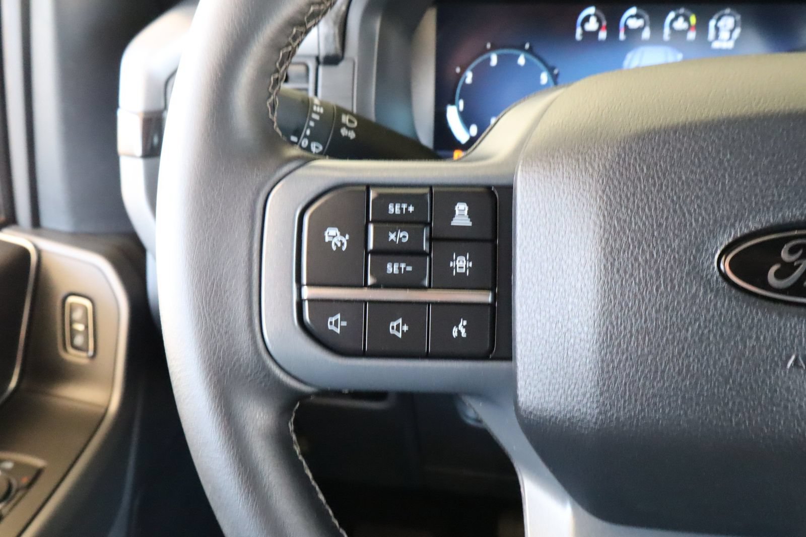 Used 2025 Ford F150 XLT w/ Equipment Group 302A MID AWD/4WD image 25