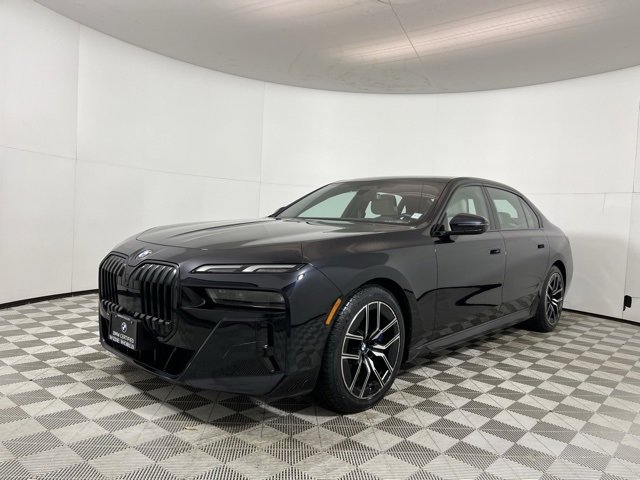 Certified 2023 BMW 760i xDrive image 3