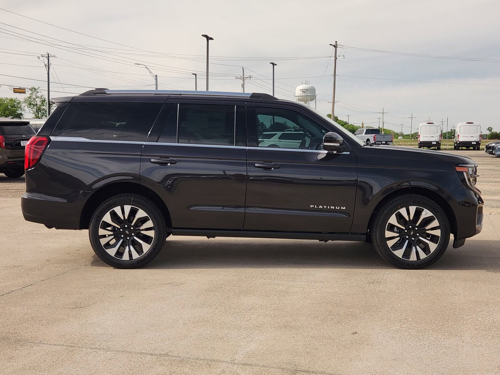 New 2026 Ford Expedition Platinum image 7