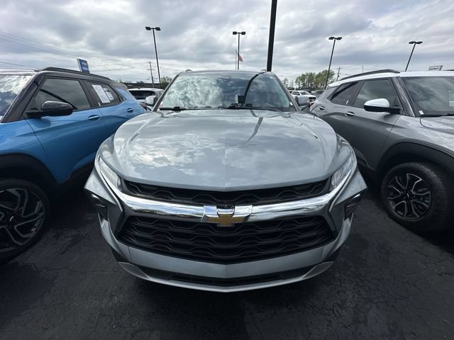 Used 2024 Chevrolet Blazer LT FWD image 17
