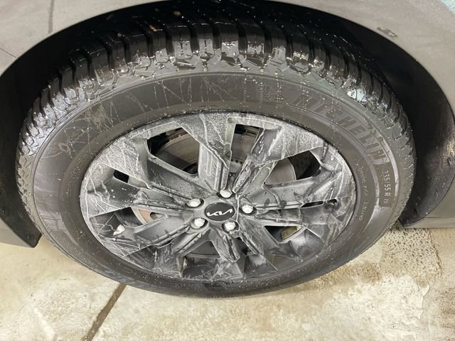 Used 2022 Kia Carnival SX Prestige image 10