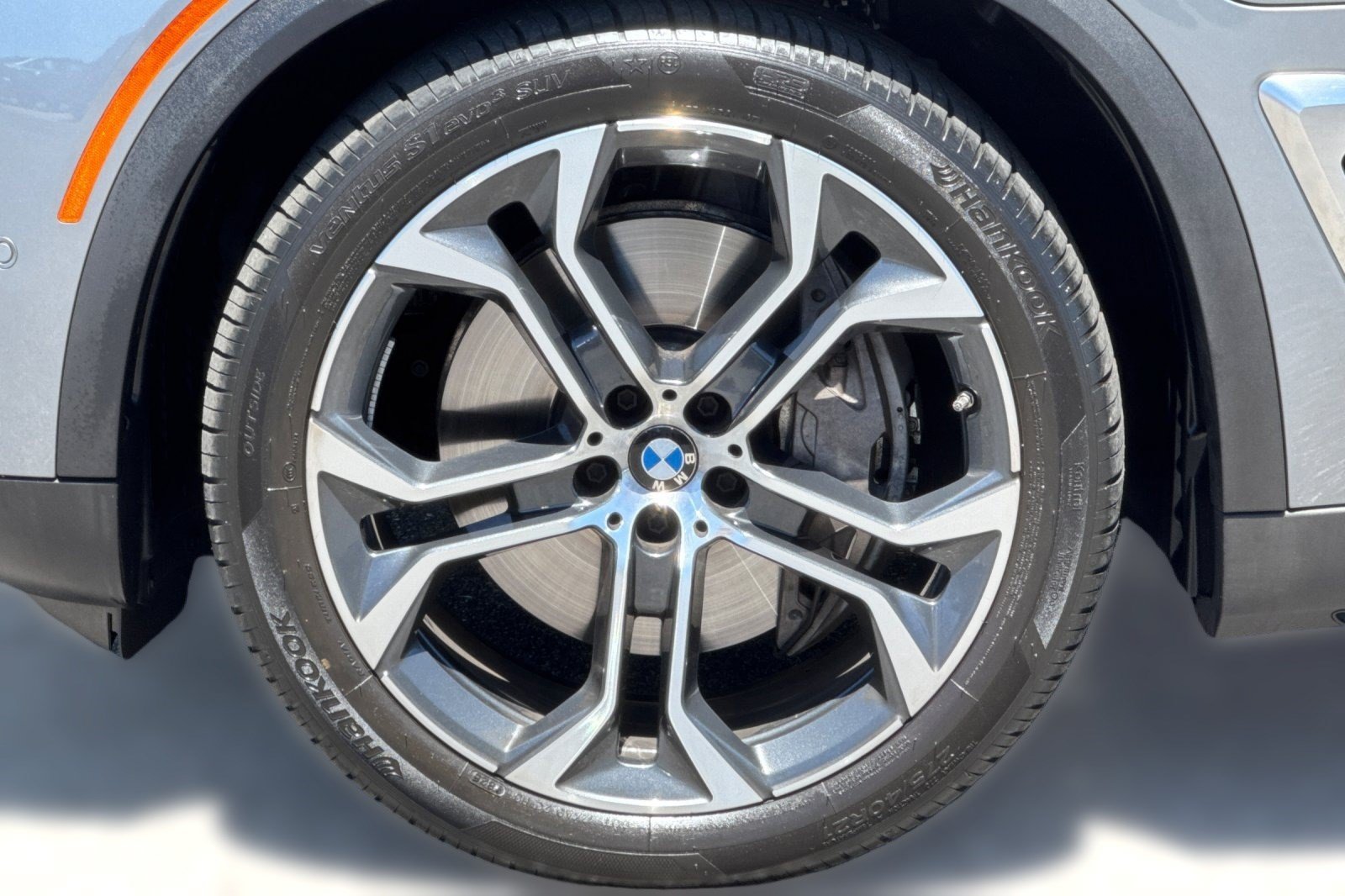 Used 2026 BMW X5 xDrive50e w/ Climate Comfort Package AWD/4WD image 13