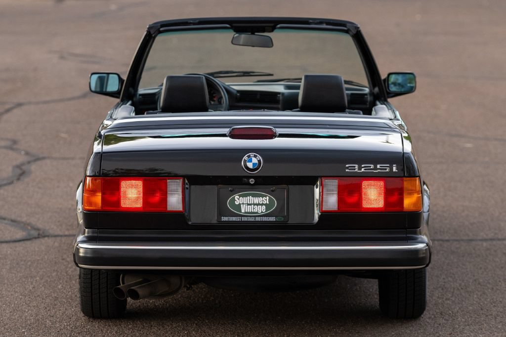 Used 1990 BMW 325i Convertible RWD image 26