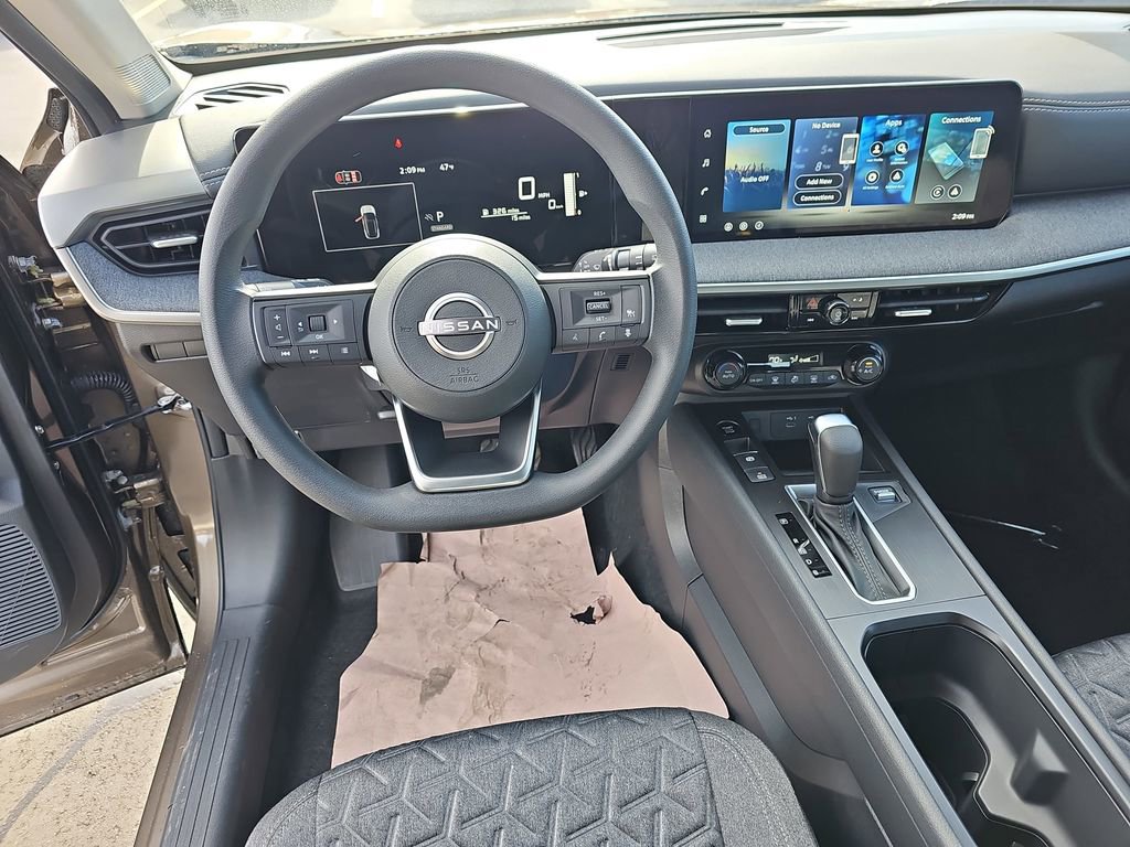 New 2026 Nissan Kicks SV w/ SV Premium Package FWD image 19