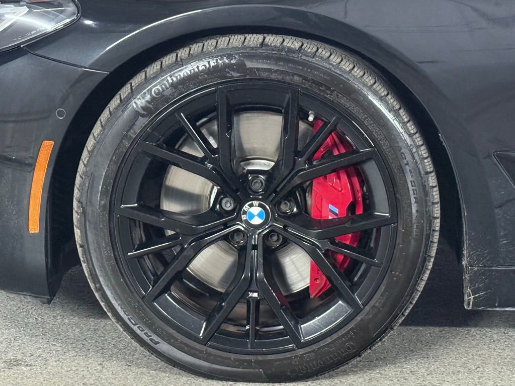 Used 2023 BMW M550i xDrive w/ Executive Package image 16