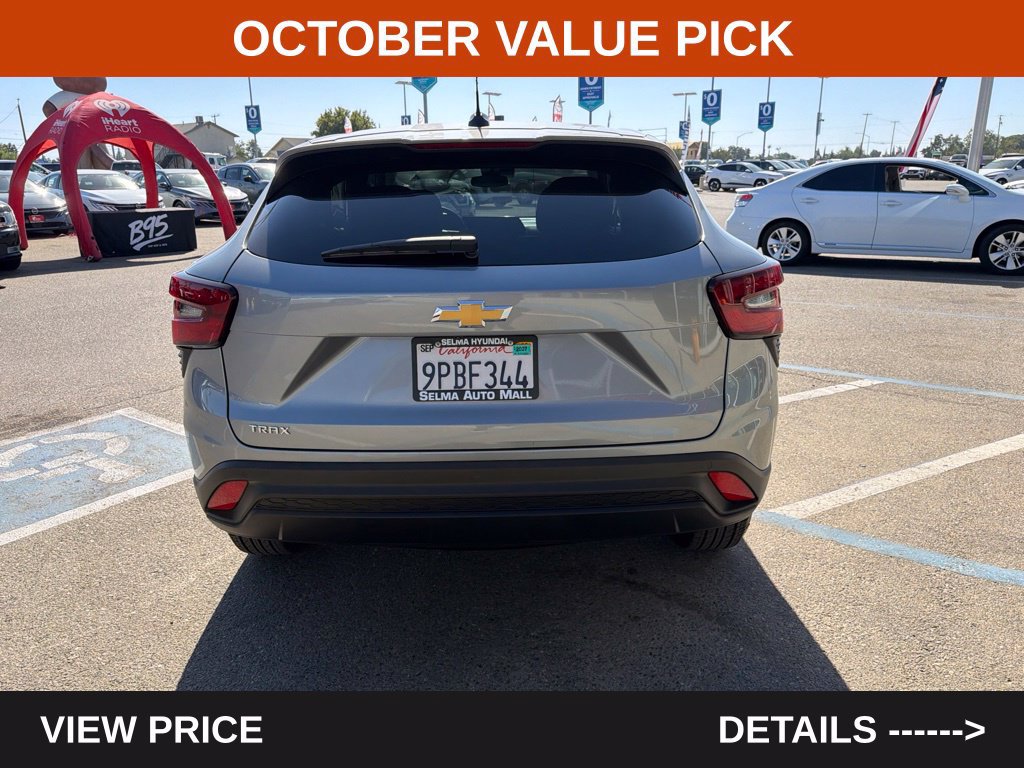 Used 2025 Chevrolet Trax LS w/ Driver Confidence Package FWD image 6