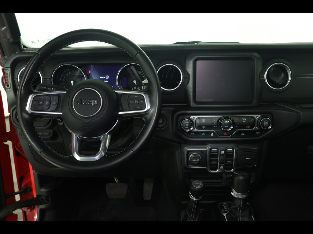 Used 2022 Jeep Wrangler Unlimited Sahara AWD/4WD image 15