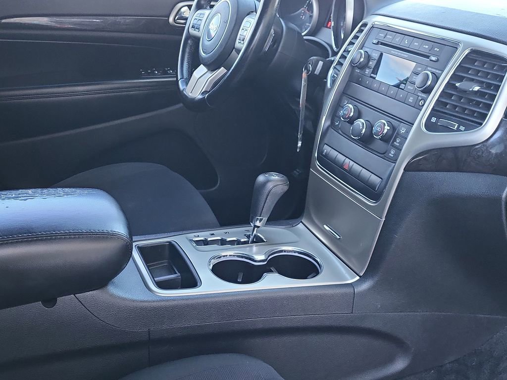 Used 2012 Jeep Grand Cherokee Laredo image 18