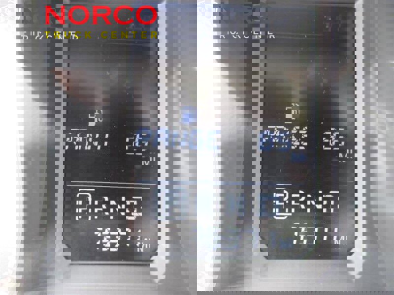 Used 2017 Nissan Titan S image 15