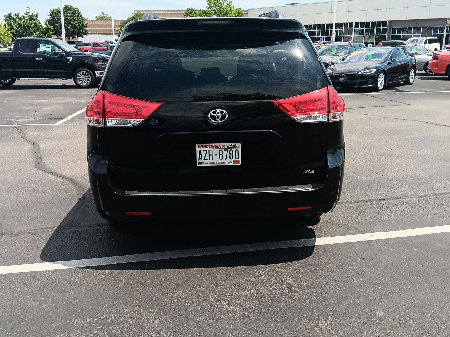 Used 2012 Toyota Sienna XLE FWD image 6