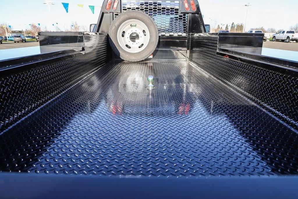 New 2024 RAM 4500 Tradesman RWD image 26