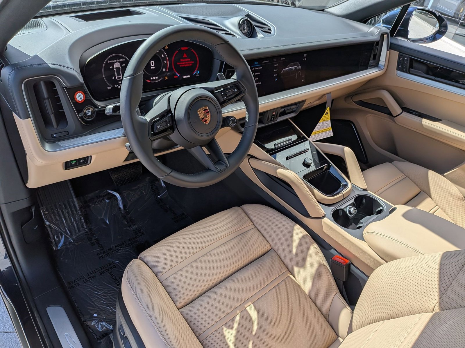 New 2026 Porsche Cayenne Coupe image 4