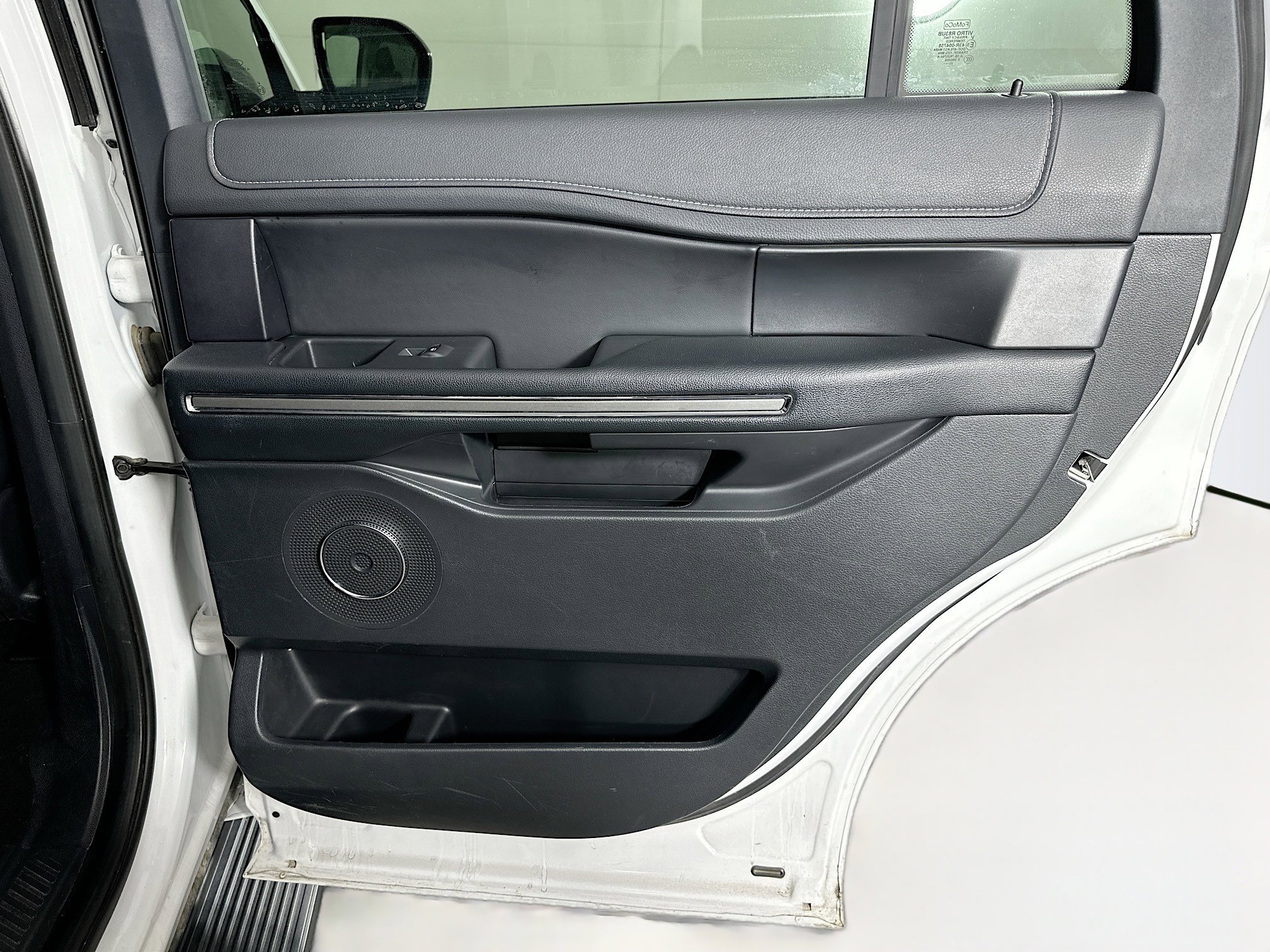 Used 2024 Ford Expedition XLT image 32