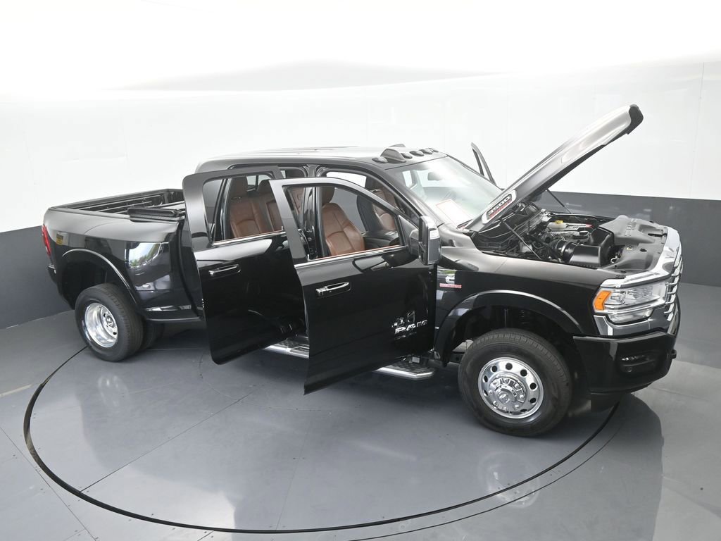 Used 2023 RAM 3500 Limited image 34