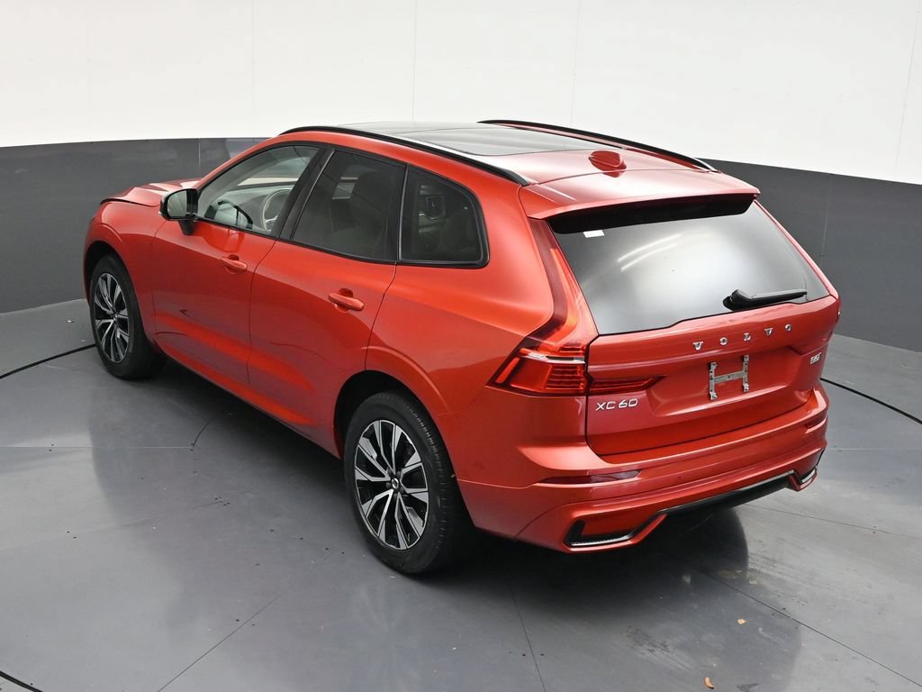 Certified 2024 Volvo XC60 B5 Core AWD/4WD image 19