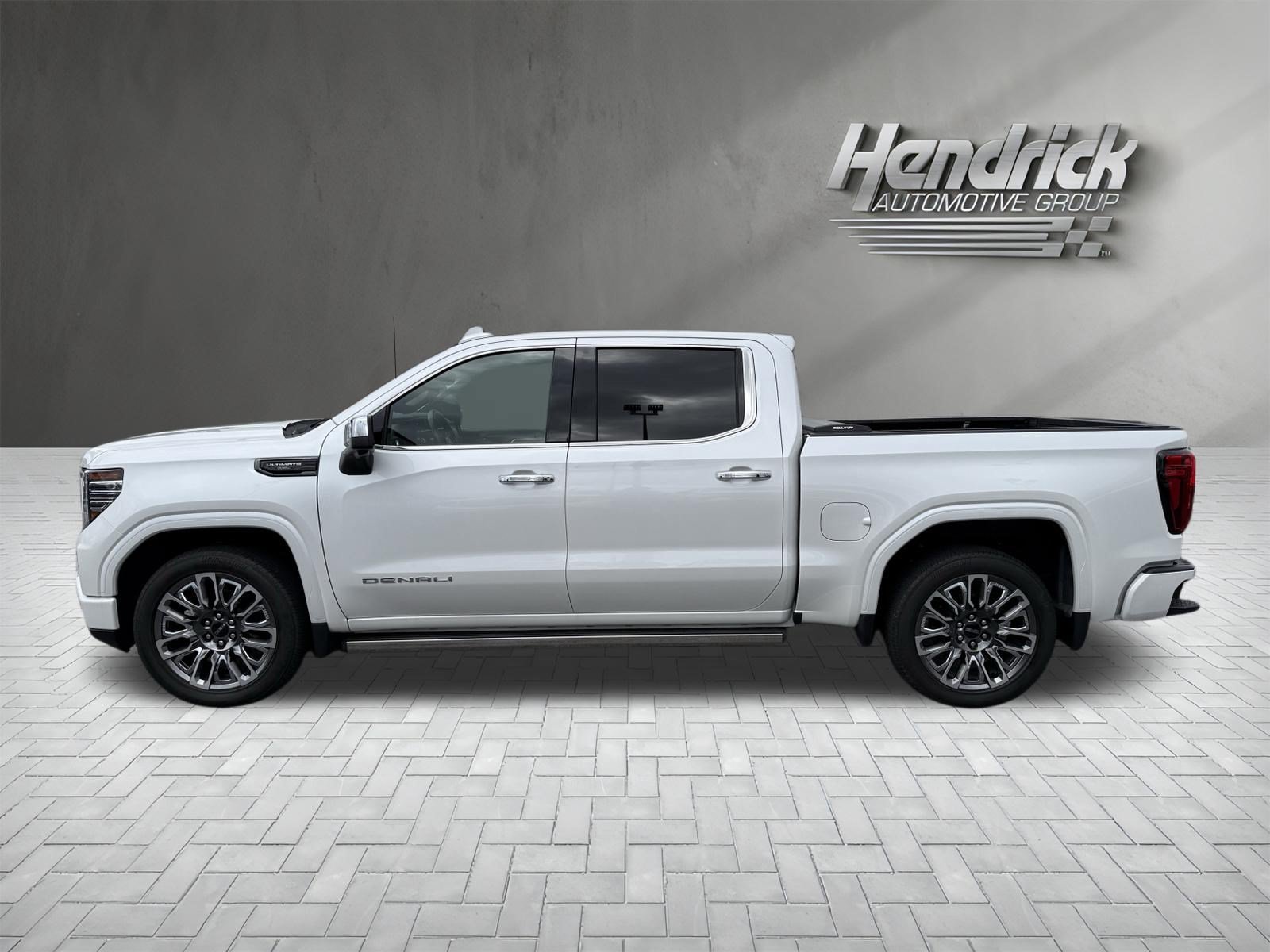 Used 2024 GMC Sierra 1500 Denali Ultimate AWD/4WD image 7