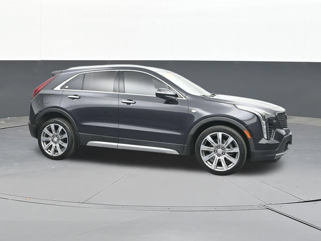 Used 2023 Cadillac XT4 Premium Luxury w/ Cold Weather Package FWD image 18