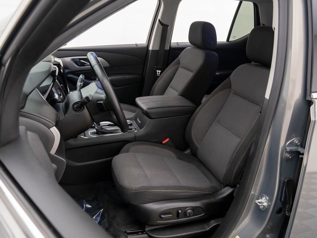 Used 2019 Chevrolet Traverse LT image 16