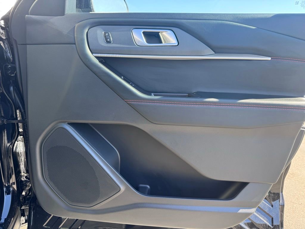 New 2026 Ford Explorer ST-Line w/ ST-Line Street Pack image 27