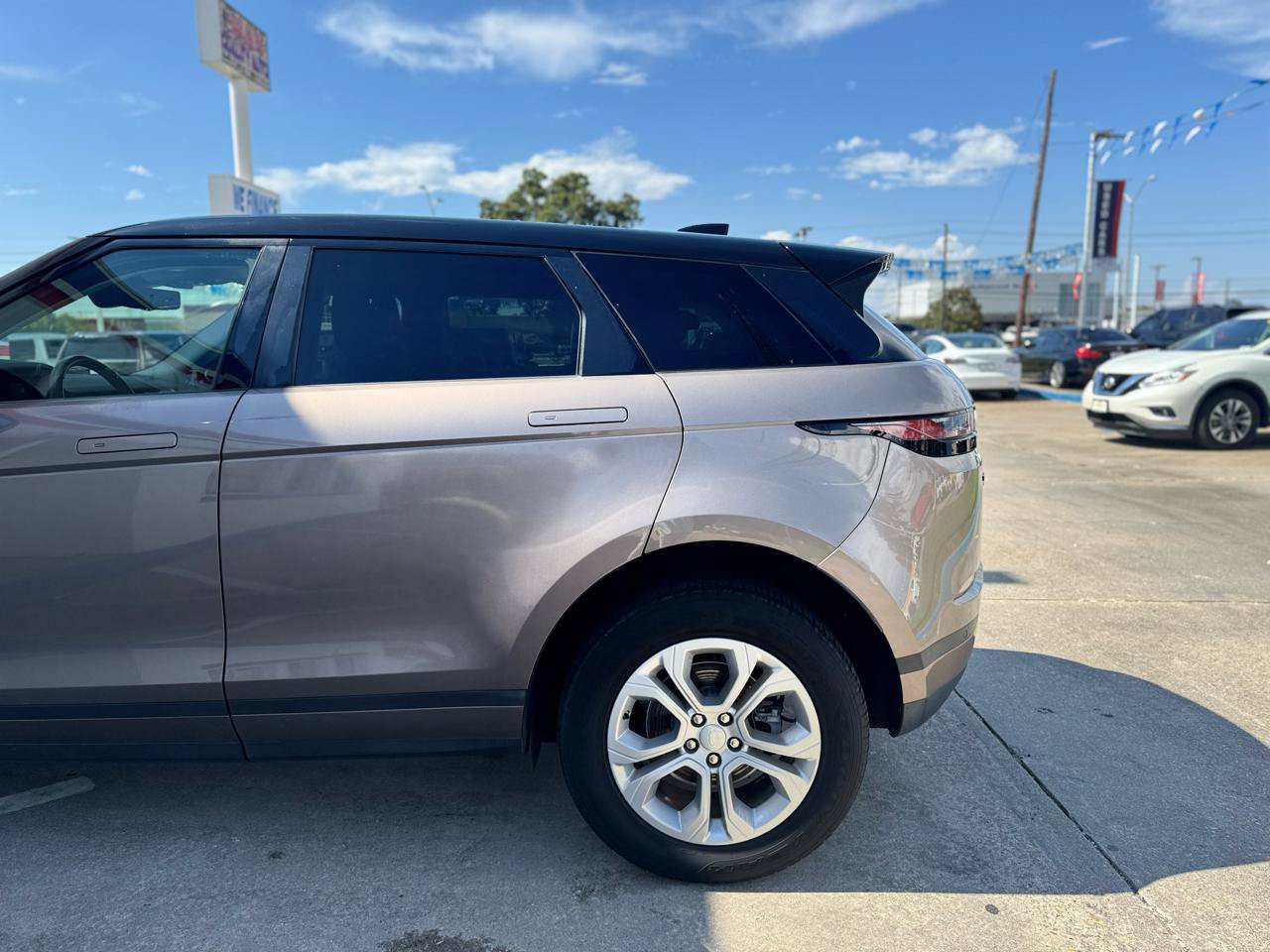 Used 2020 Land Rover Range Rover Evoque S AWD/4WD image 27