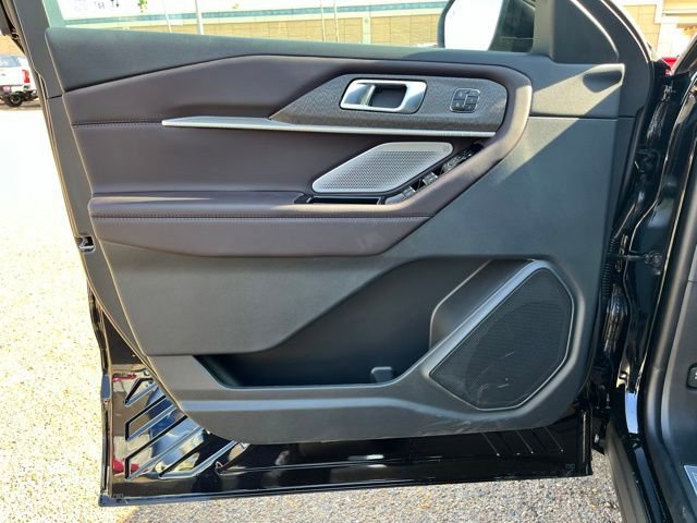 New 2026 Ford Explorer Platinum image 16