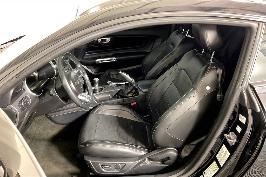 Used 2018 Ford Mustang GT Premium w/ Equipment Group 401A RWD image 27