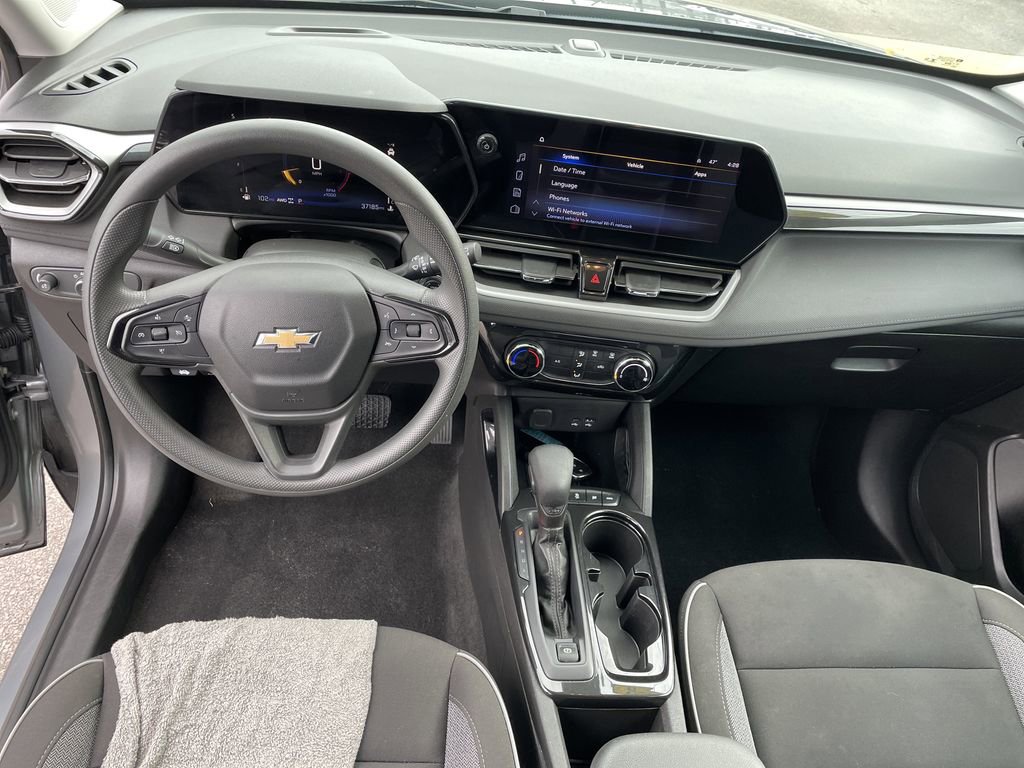 Used 2025 Chevrolet TrailBlazer LT AWD/4WD image 15