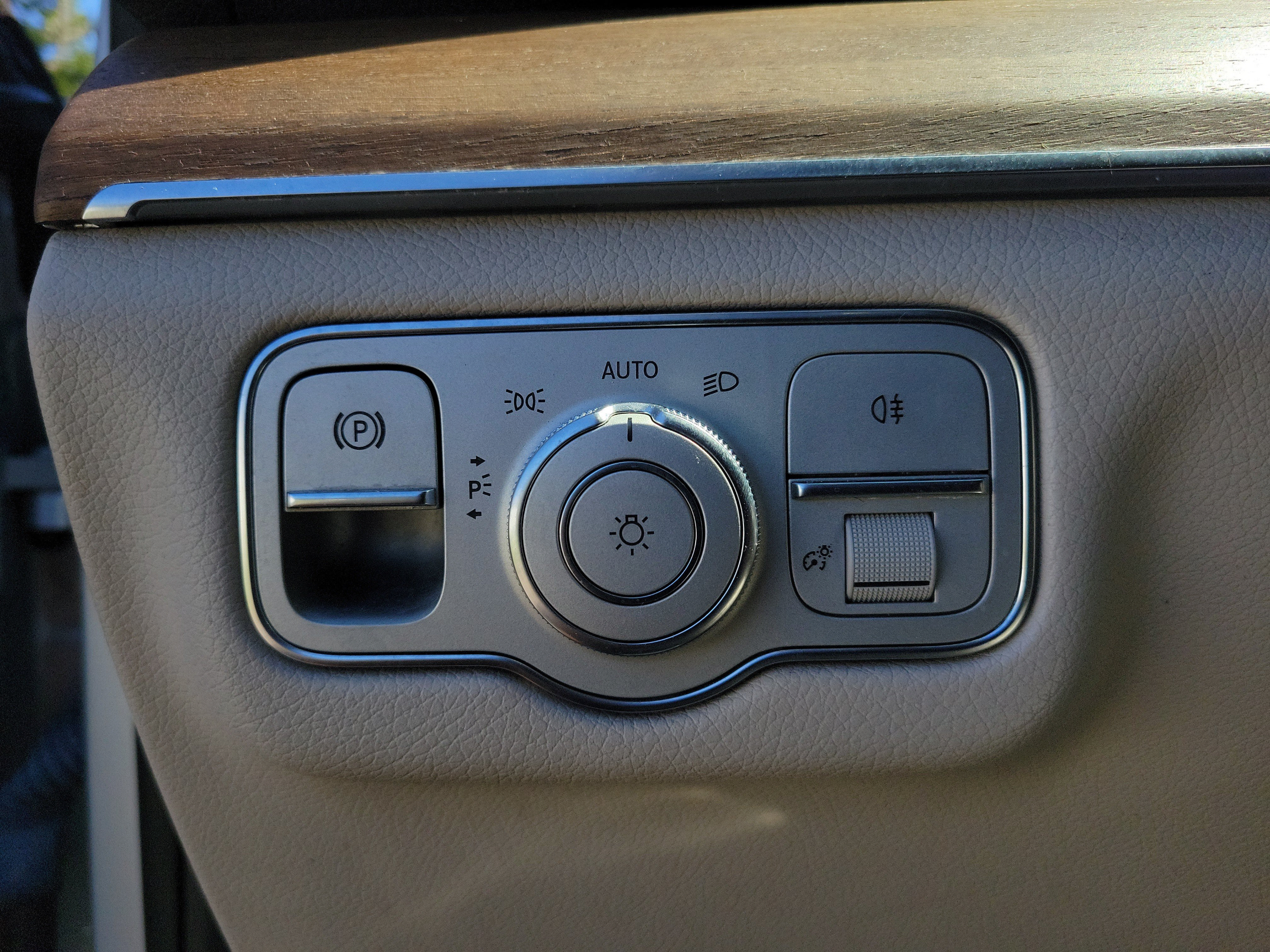 Certified 2021 Mercedes-Benz GLS 450 4MATIC image 21