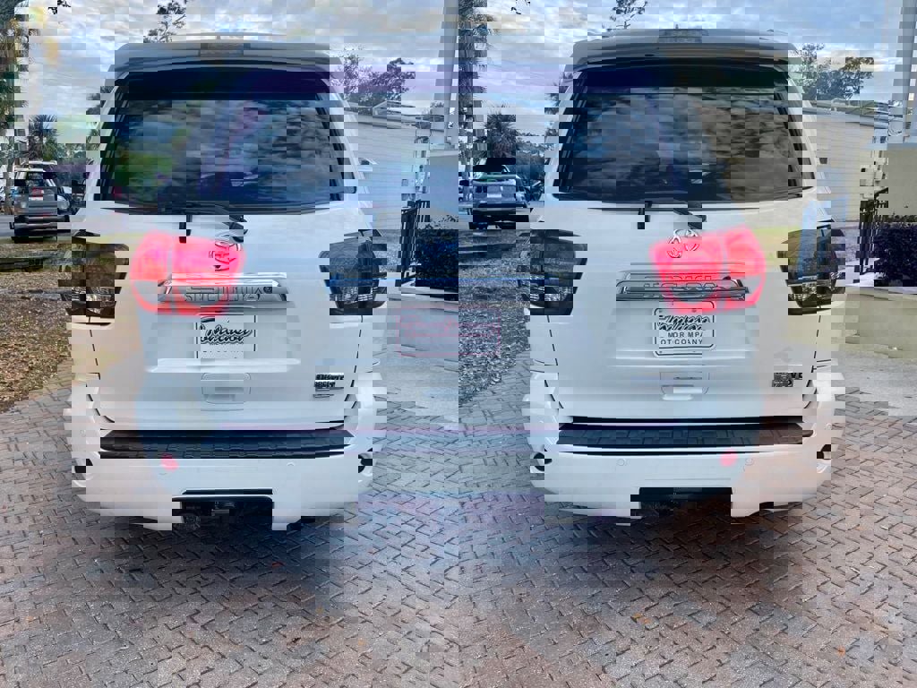 Used 2014 Toyota Sequoia Platinum RWD image 4