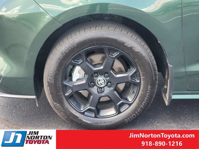 Used 2025 Toyota Sienna XLE Woodland Edition AWD/4WD image 13