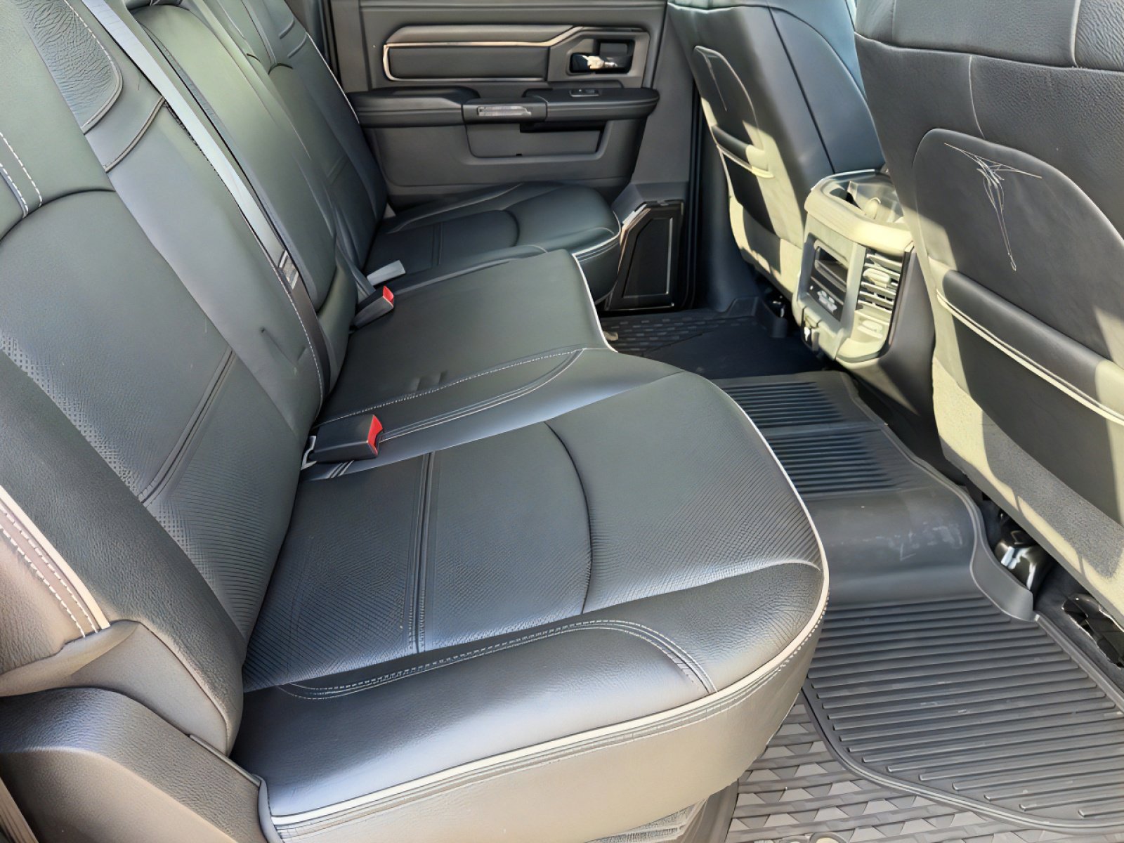 Used 2024 RAM 2500 Limited AWD/4WD image 30