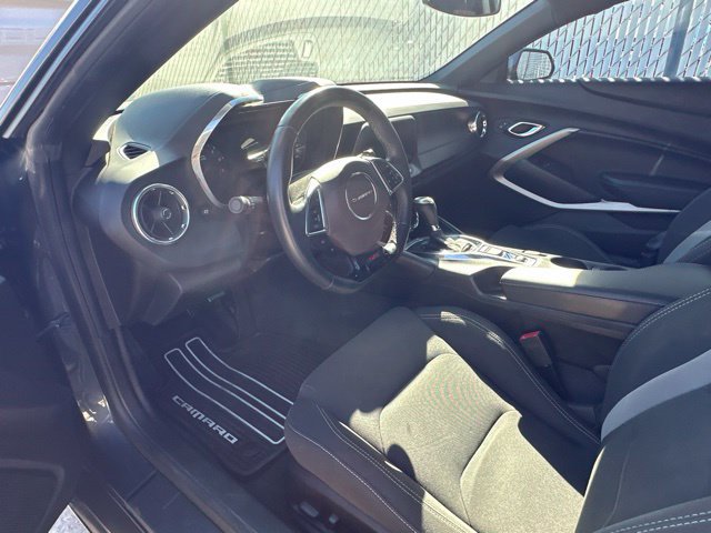 Used 2018 Chevrolet Camaro SS RWD image 10