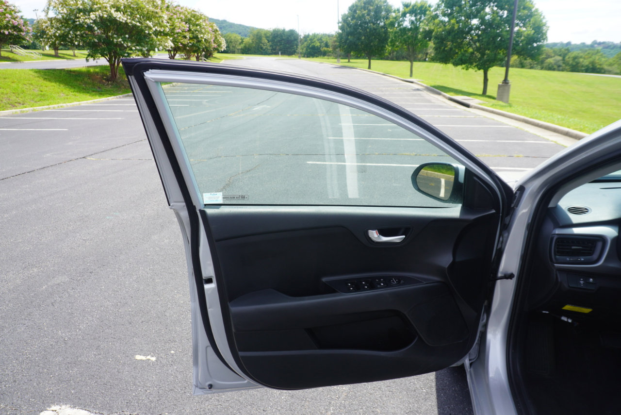 Used 2023 Kia Rio LX image 13