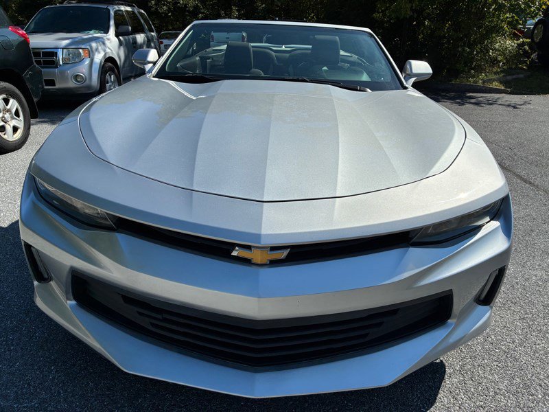 Used 2018 Chevrolet Camaro LT image 2