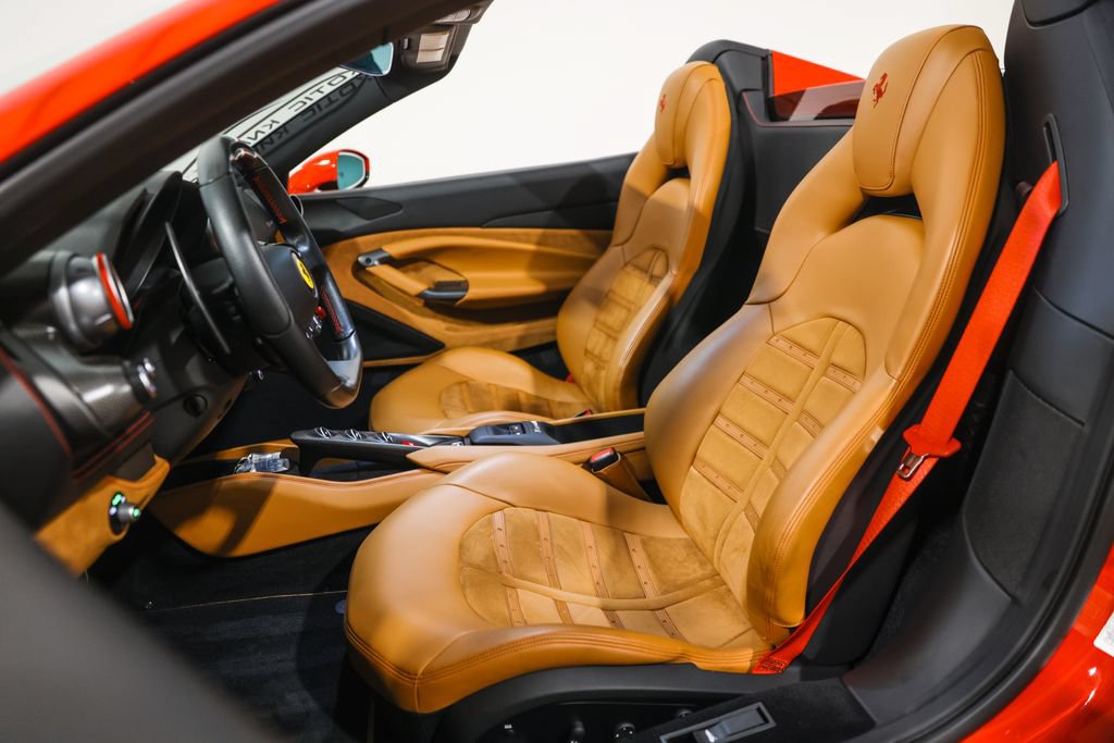 Used 2023 Ferrari F8 Tributo RWD image 32